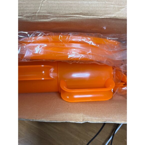 Vintage 20 Pc Snack Set Plastic Tableware 4 Person Setting Camping Picnic Orange - Picture 5 of 6